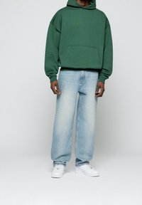EIGHTYFIVE Vaqueros baggy - laser denim