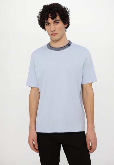 Emporio Armani Jednoduché tričko - light blue
