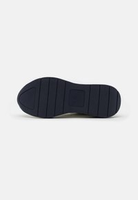 Armani Exchange LACE UP - Sneakers basse - off white/blue
