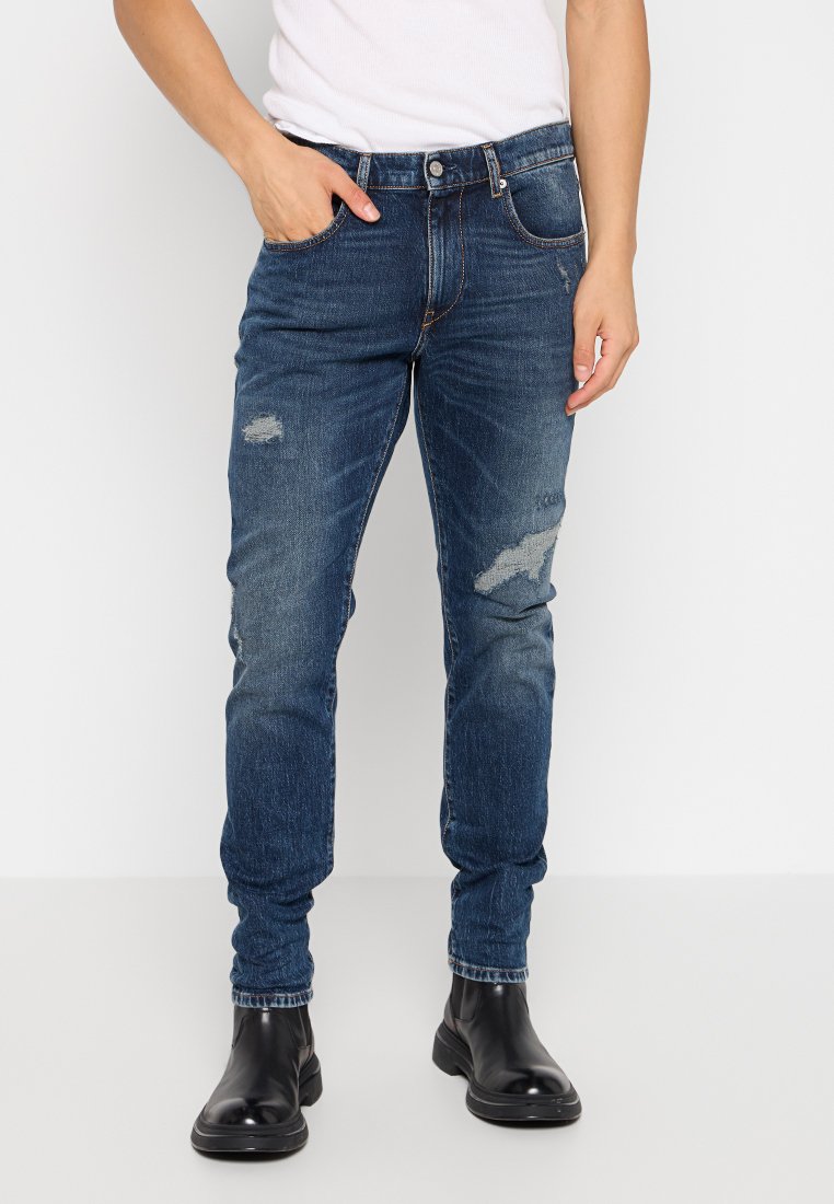 Diesel Slim fit jeans donkerblauw Diesel Slim fit jeans donkerblauw