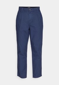 Námořnické modré kalhoty s rovnými nohavicemi, se zapínáním na přední knoflík, záhyby a zadními kapsami, vyrobené z tkaného materiálu.