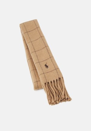 Beige uldtørklæde med diskret ternet mønster, frynser i enderne og et lille broderet polo-spiller-logo nær det ene hjørne.