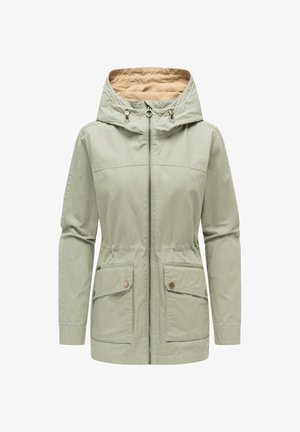 Jasno beżowa kurtka z kapturem, zapinana z przodu na zamek, z regulowanymi troczkami kaptura, długimi rękawami oraz dwoma dużymi przednimi kieszeniami z patkami zapinanymi na guziki.