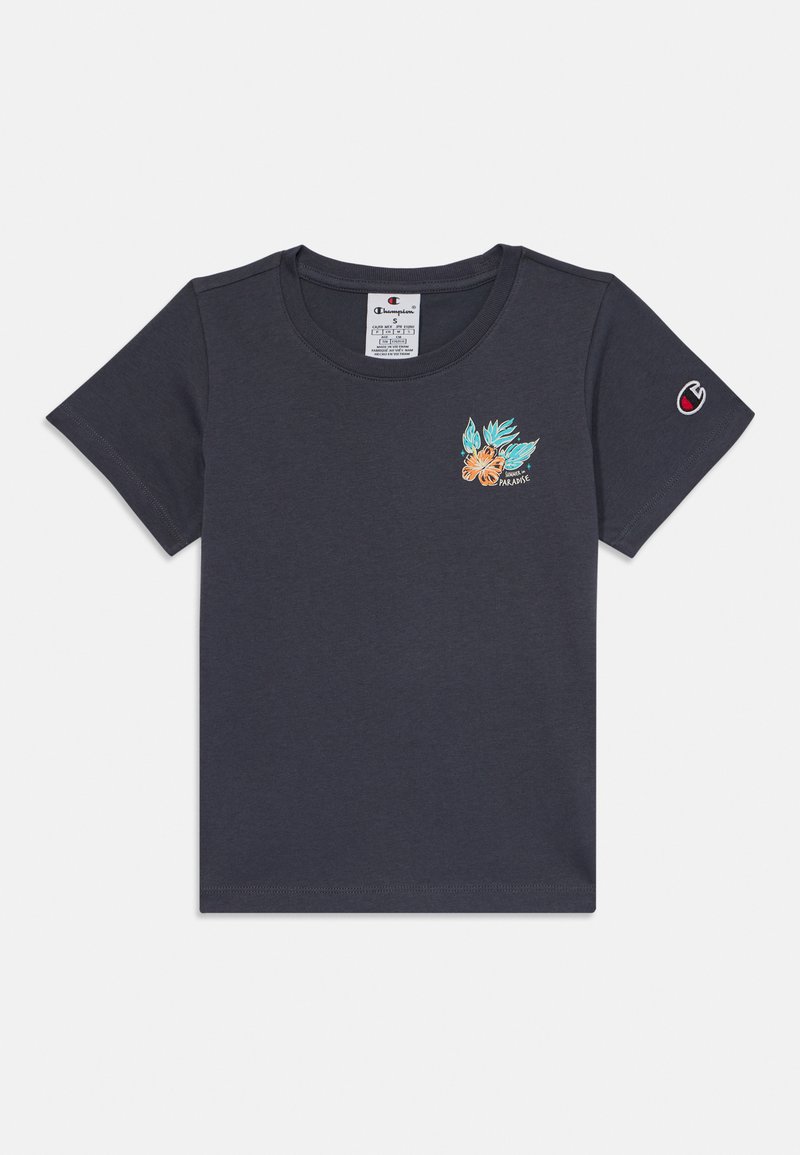 Tumši pelēks īsām piedurknēm T-krekls no kokvilnas. Ar krāsainu augu grafiku un logo uzšuvumu uz piedurknes. Klasiska apaļa kakla dizains.