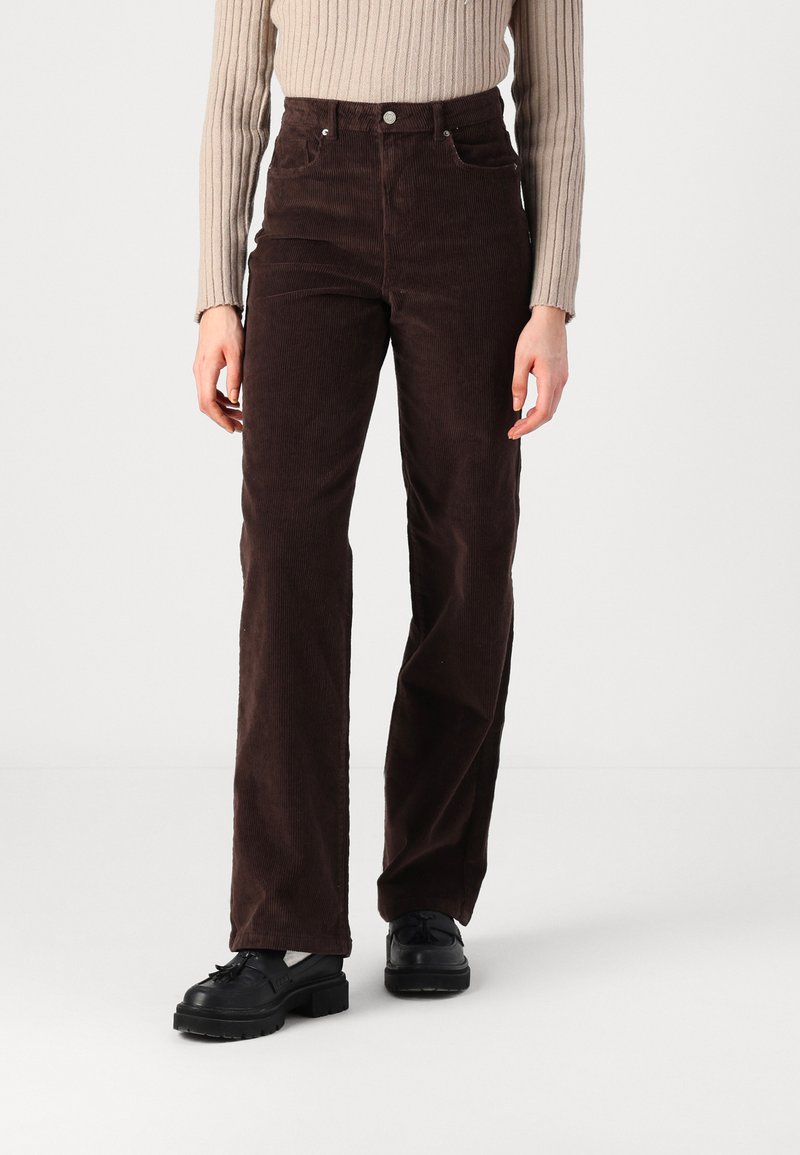 Vero Moda VMTESSA - Nohavice - chocolate torte