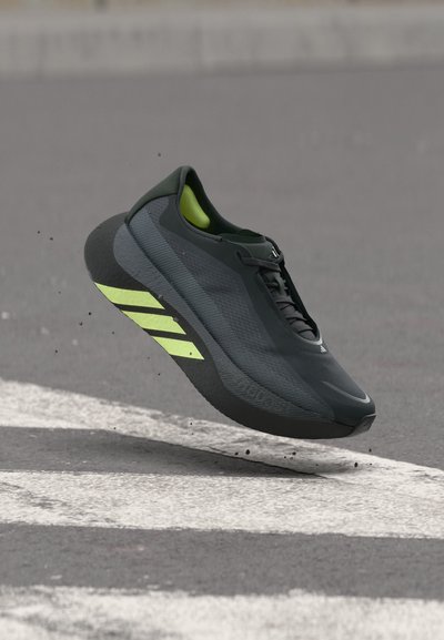 adidas Performance HYPERBOOST EDGE