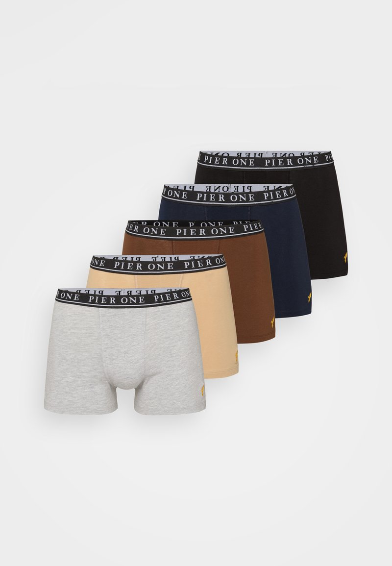 Fem par boxer-shorts i forskjellige farger: grå, beige, brun, marineblå og svart. Hver av dem har et merket elastisk belte.