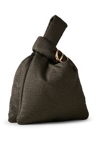 Grüne, strukturierte Handtasche mit einem geknoteten Griff und goldenen Metallakzenten. Sie zeichnet sich durch ein markantes Muster und ein weiches, gepolstertes Aussehen aus.