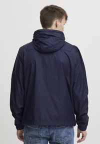 Blend BHOUTERWEAR - Cortaviento - dress blues