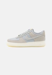 Nike Sportswear - AIR FORCE 1 '07 LV8 GIFT - Tossud - light smoke grey Väikepilt 1