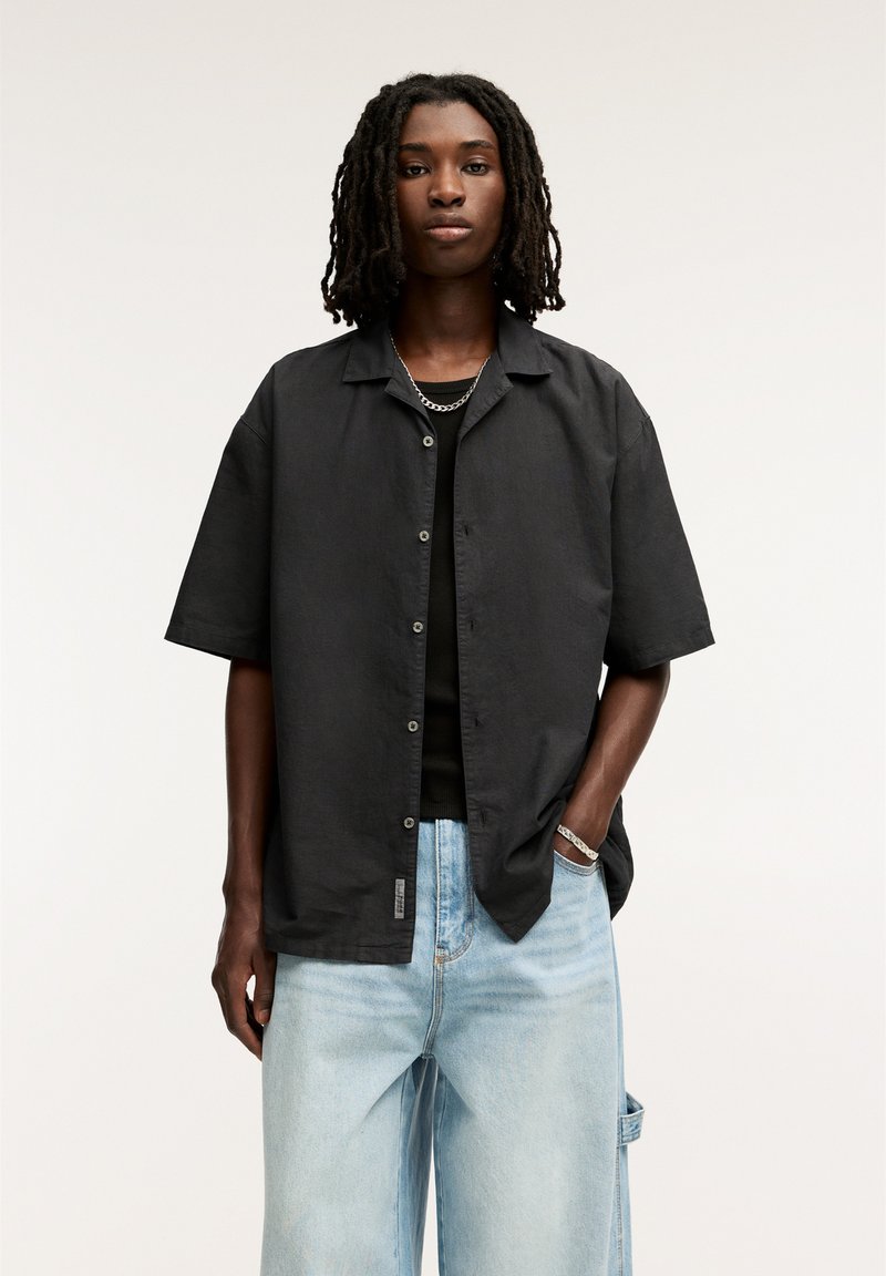 PULL&BEAR SHORT SLEEVE - Ing - black