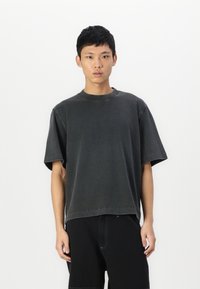 Abercrombie & Fitch - Premium Heavyweight Cropped Tee - Osnovna majica kratkih rukava - black wash Minijatura 1