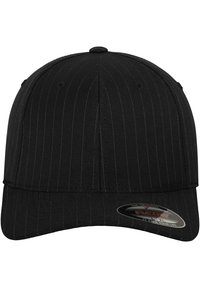Cappellino da baseball nero con righe verticali, coroncina arrotondata e visiera curva. Presenta un'etichetta Flexfit sul lato. Materiale misto cotone.