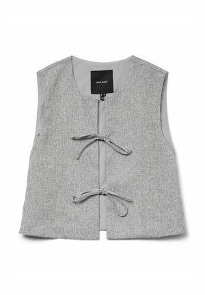 Gilet grigio senza maniche con texture, dotato di due chiusure anteriori a legaccio e scollatura rotonda, con etichetta interna nera con nome del marchio.