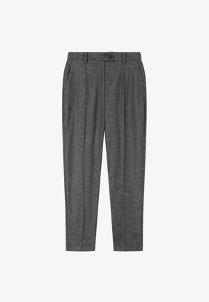 Pantaloni grigi su misura con un tessuto texturizzato, caratterizzati da pieghe sulla parte frontale, una chiusura con bottone e un design a gamba dritta.