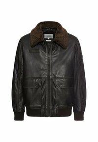 Schwarze Lederjacke mit einem braunen Schaffellkragen, Reißverschluss, zwei Fronttaschen mit Klappen und gerippten Bündchen. Glatte Textur mit strukturiertem Design.