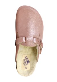 Roze glitter slip-on klompen met twee verstelbare banden, zachte bontvoering, ronde neus en een lichtgewicht, glad ontwerp. Maatlabel zichtbaar aan de binnenkant.