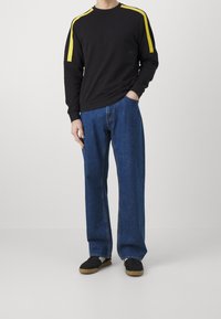 EA7 Emporio Armani Sweatshirt - black