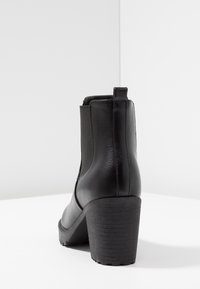Tata Italia Botines bajos - black