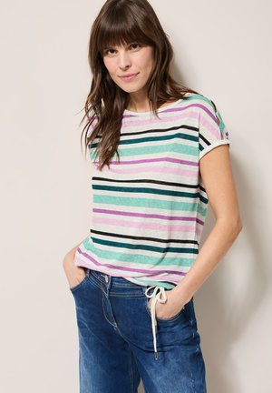 Gestreepte T-shirt in pastelkleuren, met horizontale strepen in teal, roze, zwart en wit. Zachte textuur met opgerolde mouwen.