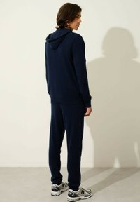 Authentic Cashmere Kardigan - navy