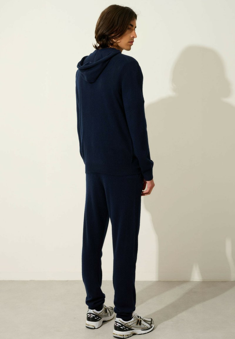 Authentic Cashmere Kardigan - Zdjęcie 2