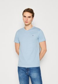 GANT SLIM SHIELD V NECK - Camiseta básica - hellblau