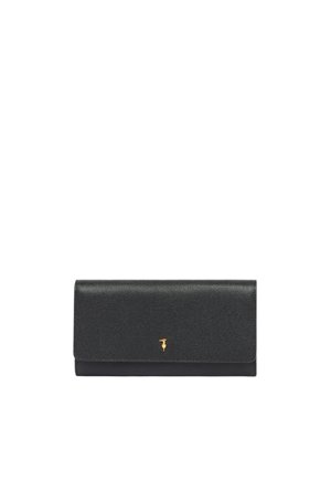 Cartera de cuero negra con una superficie texturizada, detalle del logo en dorado y cierre de solapa. Forma rectangular compacta y diseño minimalista.