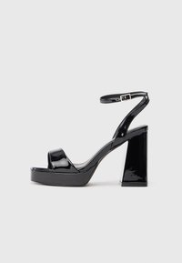 High heeled sandals - black