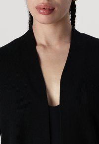 GAP Strickjacke - black