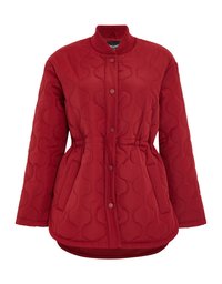 Giacca trapuntata rossa con scollo rotondo, bottoni a pressione, vita elasticizzata e tasche laterali. Presenta una texture liscia e una vestibilità over size.
