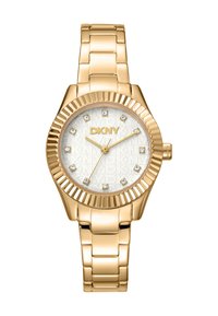 Orologio DKNY dorato con quadrante bianco texture, indici simili a diamanti e lunetta scanalata. Bracciale in metallo con finitura lucida.