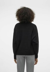 Vero Moda GESCHNITTEN RUNDHALS  - Džemper - black