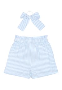 Blå och vita randiga shorts med elastisk midja, tillsammans med ett matchande hårband med en slinga i samma randiga mönster.