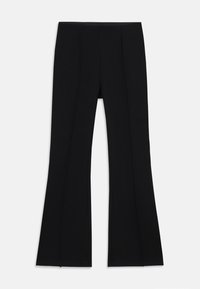 Pantalons noirs évasés avec une texture lisse et des lignes épurées, présentant des coutures latérales et de légères fentes aux poignets. Pas de détails matériels visibles.