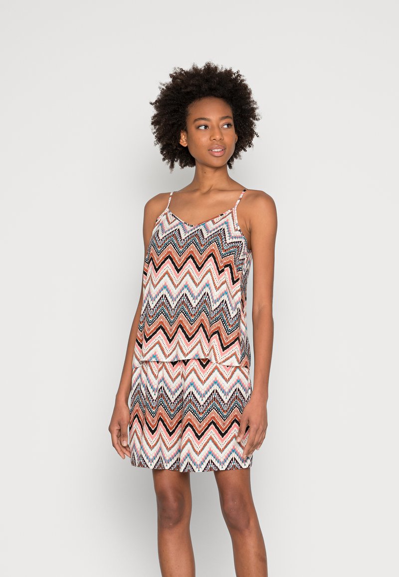 ONLY ONLNOVA LIFE PARIS SINGLET - Top - cloud dancer