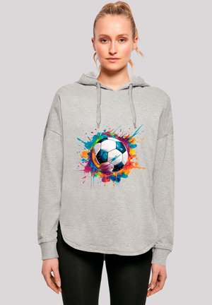 Grauer Kapuzenpullover aus Baumwolle mit Kordelzug. Im Mittelpunkt befindet sich ein buntes, künstlerisches Fußballdesign mit Farbspritzern in verschiedenen Farben.