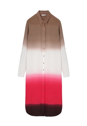 Košeľa s gombíkmi, ktorá má gradientný dizajn prechádzajúci z hnedej do bielej, pričom na leme prechádza do ružovej a tmavohnedej, s dlhými rukávmi.