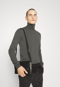 HUGO SAN THOMAS - Camisola - dark grey