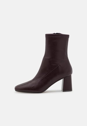 Bottines - brown