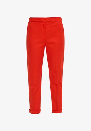 Rode op maat gemaakte broeken van een gladde, lichte stof. Heeft een rechte pijp, omgeslagen manchetten en voorzakken voor functionaliteit.
