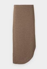 Jupe crayon marron longueur genou avec un ourlet asymétrique et une taille ajustée, affichée sur fond blanc.