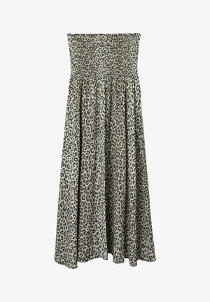 Sukienka bez ramiączek we wzór panterki, z marszczonym gorsetem, zwiewnym dołem i lekkim materiałem. Ziemiste kolory dominują w wzorze i fakturze.