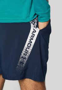 Under Armour Träningsshorts - white