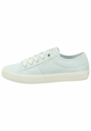 Trainers - light blue