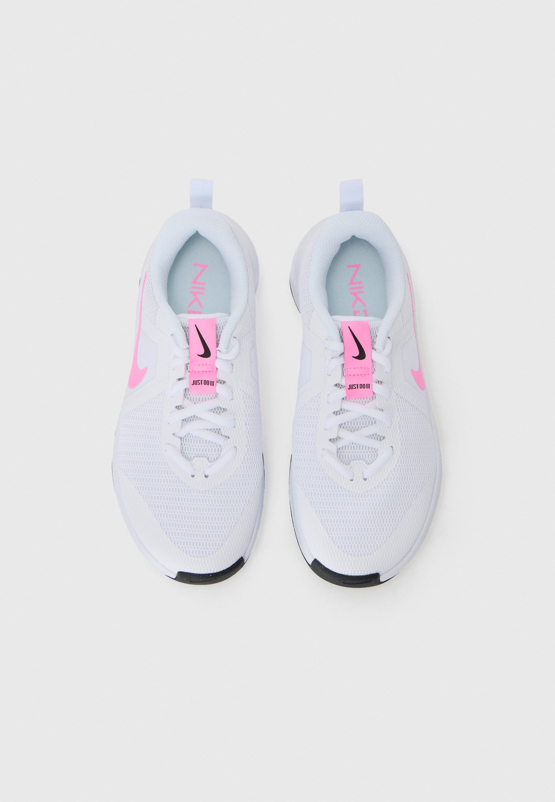 nike training mc trainers in pink