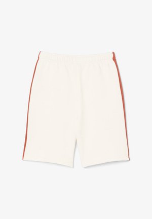 Balti šortai su tekstūruotu audiniu, su raudona šonine juostele. Dizainas apima elastinę juosmenį patogumui.
