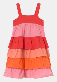 Kolorowa sukienka warstwowa z czterema poziomymi falbankami w kolorach czerwonym, różowym, koralowym i pomarańczowym. Wykonana z miękkiej bawełny, z szerokimi ramiączkami.