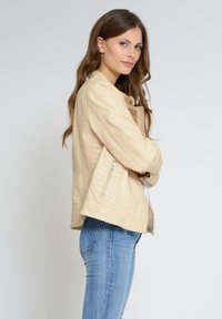 Maze Skinnjacka - ivory