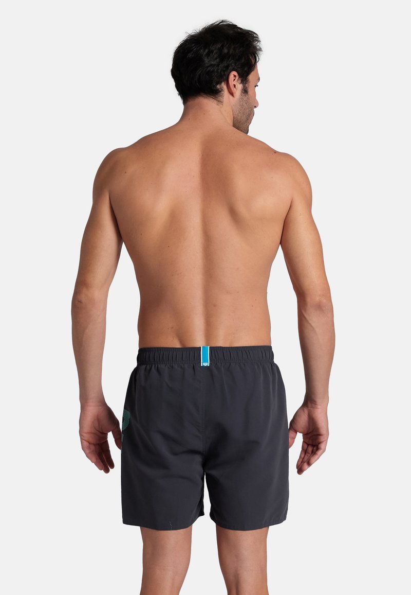 ARENA Slinky – Costume Badeshorts Uomo, Tessuto MaxFit Anticloro, UPF50+, Lunghezza 27 Cm (80% Poliammide, 20% Elastan)